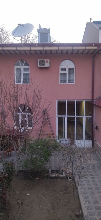 Узбекистанская:2,7-соток.Продаётся дом.