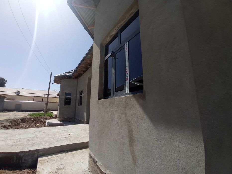 yangi qurilgan zamonaviy uy sotiladi