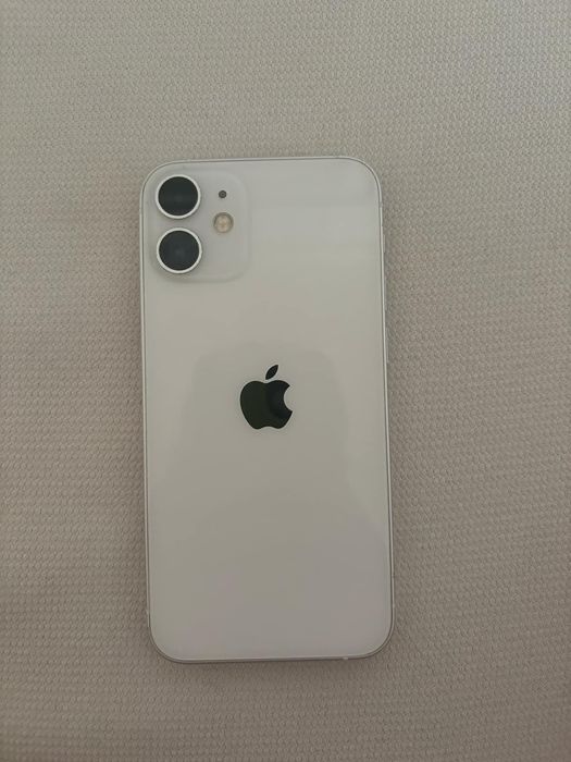 Продавам Iphone 12 mini