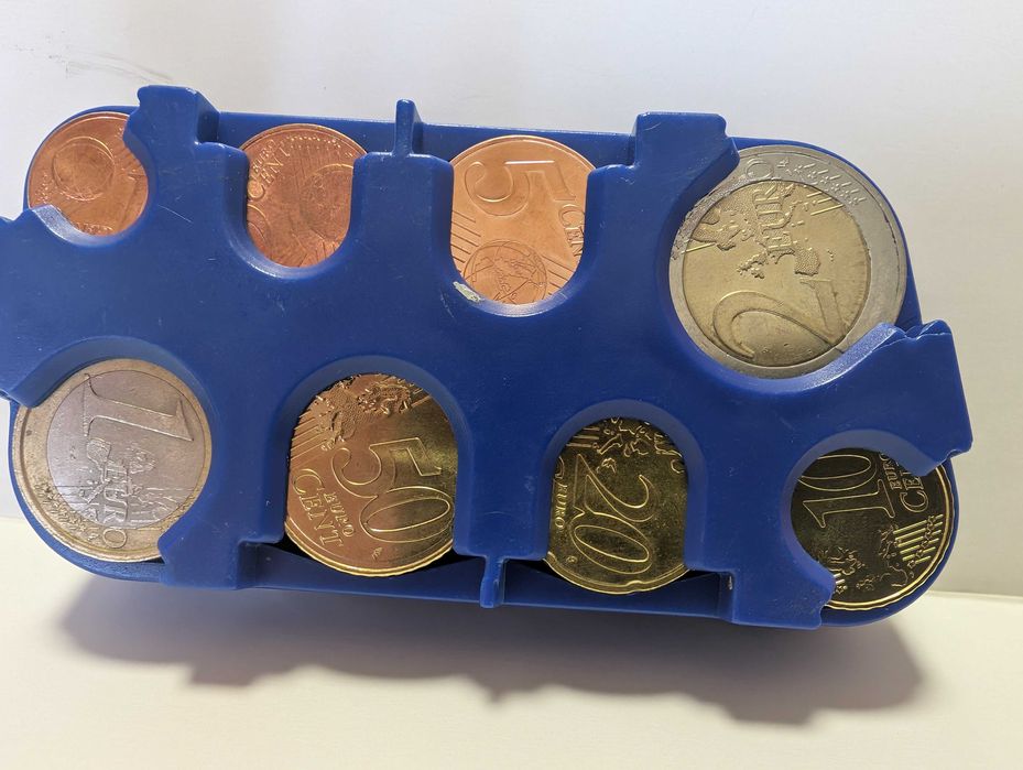 Лот от монетници за евроцентове