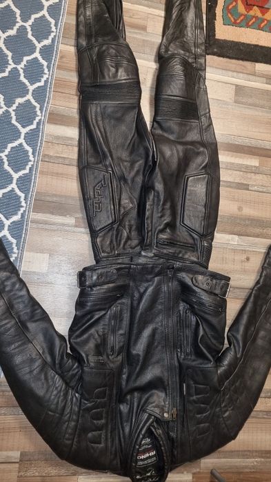 Costum moto din piele