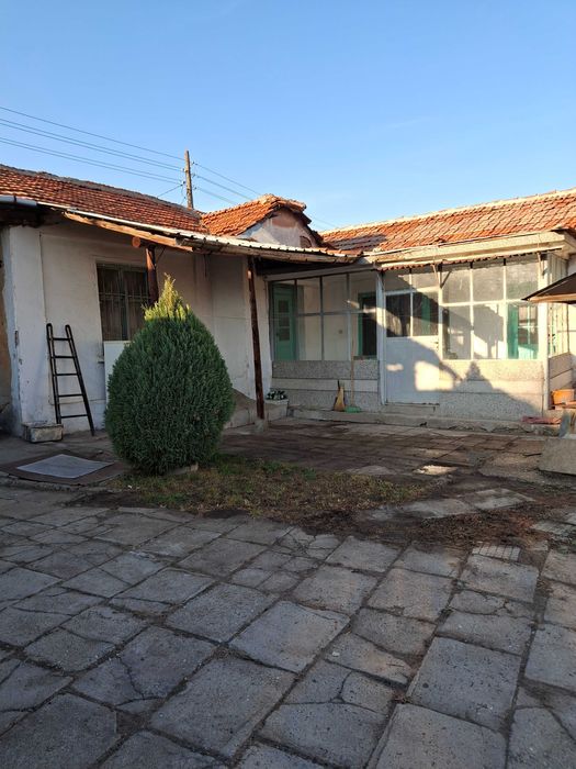 Продава се Къща в Пловдив, Каменица 1 - 1300 кв.м за 27 €/кв.м - Снимка #4