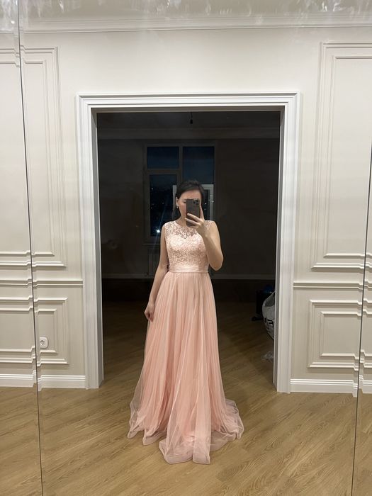 Вечерние платья