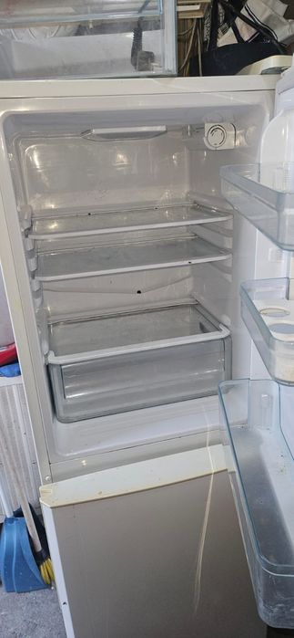 Продам холодильник б/у в рабочем состоянии