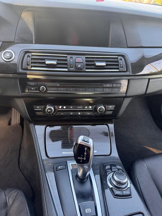 Bmw seria 5 f10 520d avariat