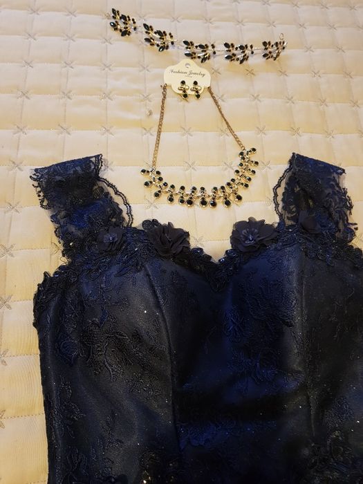 Бална тъмно-синя рокля