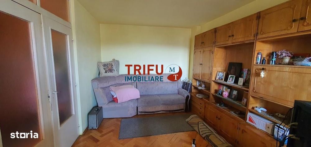 Apartament, 3 camere, 2 balcoane inchise, decomandat — fotografia 1