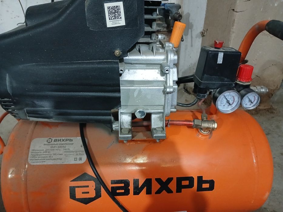 Kompressor sotiladi holati zo'r