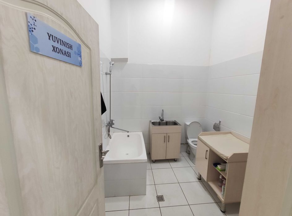 Продам действующая мед.клиника, 10 комнат 145 кв.м..