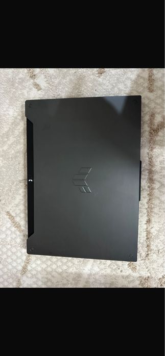 Ноутбук Asus 1лет