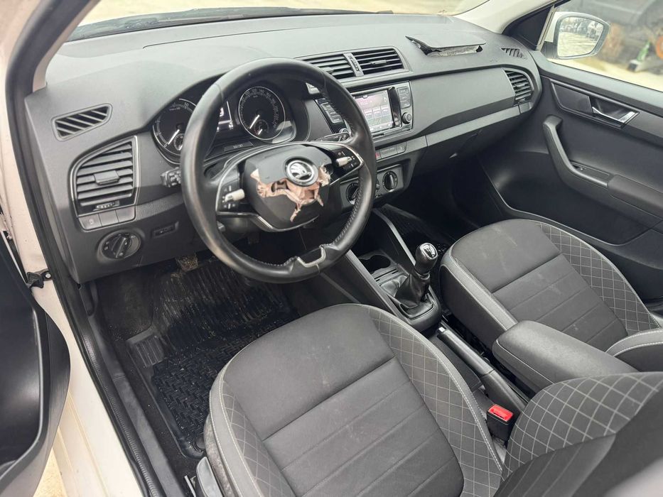 Skoda Fabia 3 FACELIFT 1.0 TSI 90CP 2021 euro6 avariat lovit avariate