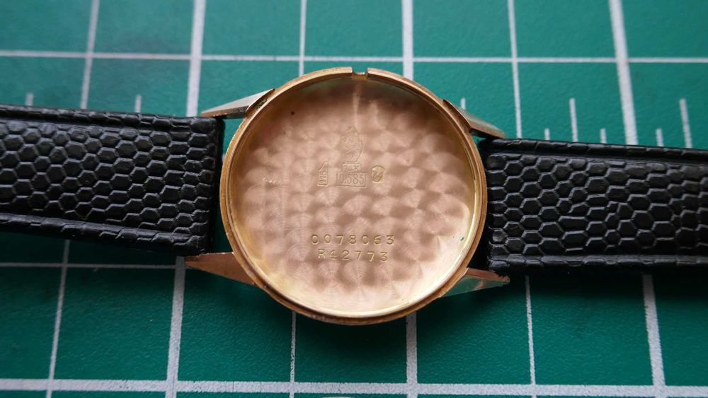 Ceas Movado din aur de 14k