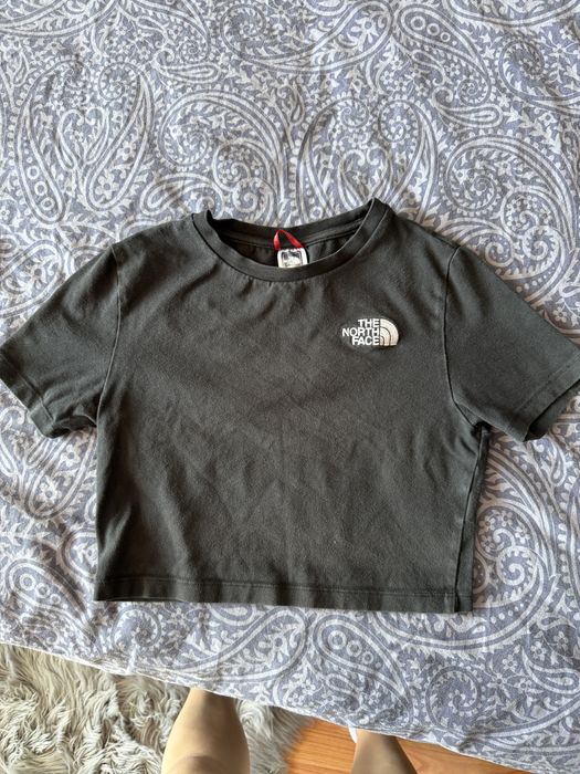 Дънки, Nike, тениски, потници горница
