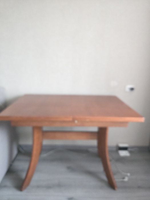 Продам стол кухонный