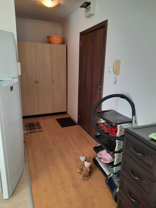 Дава се под наем Едностаен апартамент в Шумен, 5-ти полк - 38 кв.м за 331.5 € - Снимка #2