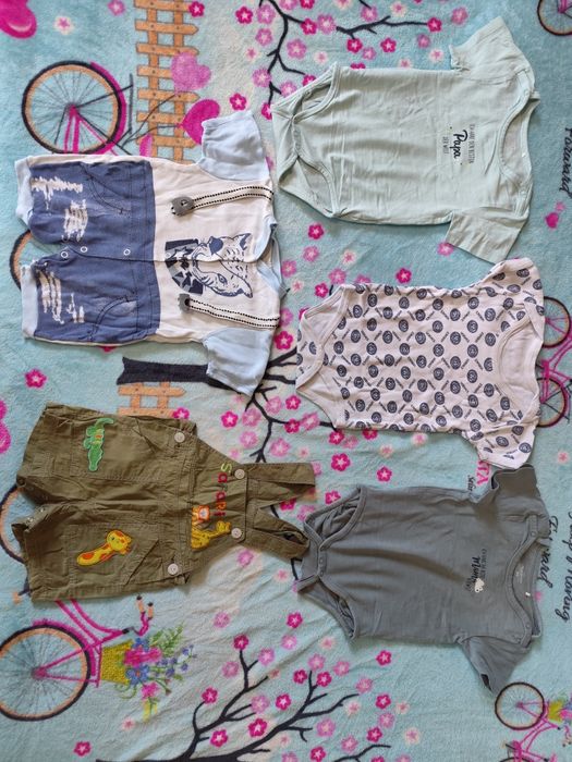 Продам пакет вещей на мальчика в хорошем состоянии от 0 до 1 года,.