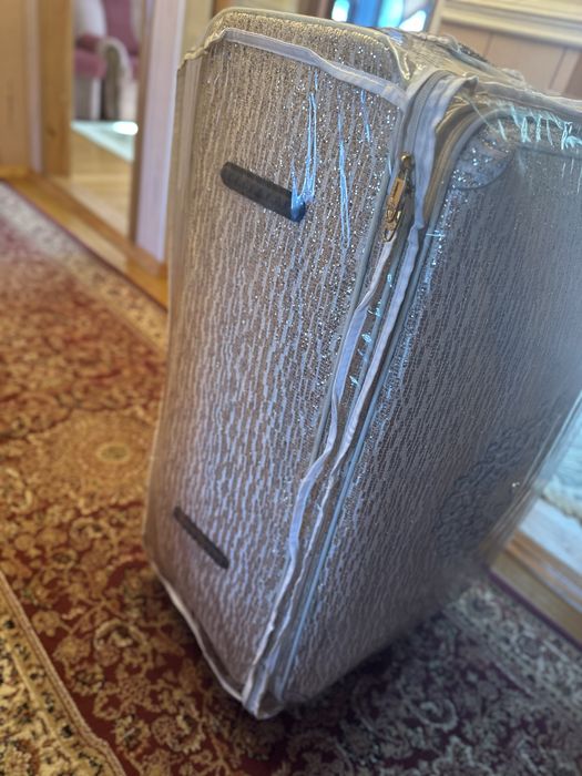 Продам два чемодан и сумку