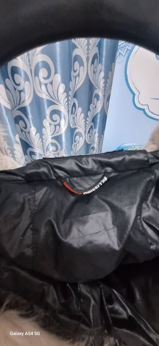 Продам куртку женскую зима