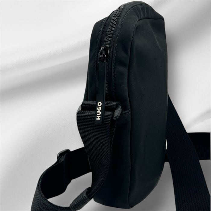 Boss Мъжка чантичка за през рамо