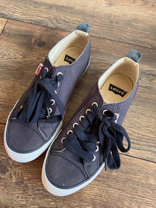 Обувки Levi’s 38 номер