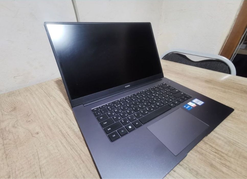 ноутбук HUAWEI Mate Book D16