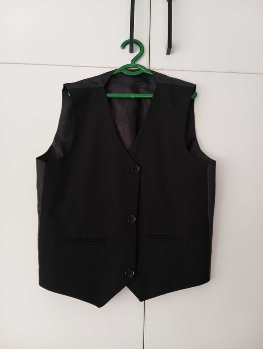 Костюм классический на мальчика 5-6 лет