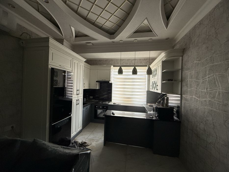 Продается СРОЧНО(Сотилади) 3х-ком кв на 2-эт в новостройка вокзал Парк