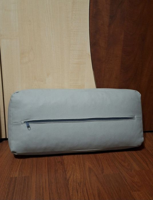 Perna din imitatie de piele.