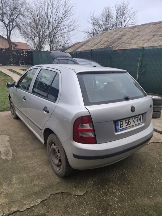 Vând scoda fabia