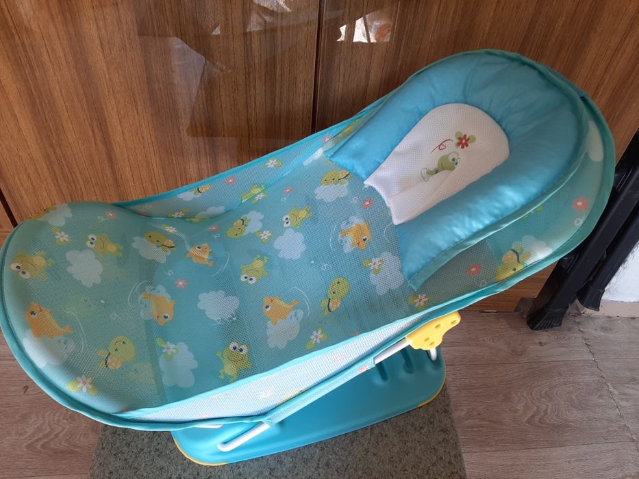 Шезлонг для купания новорожденных. Новый.