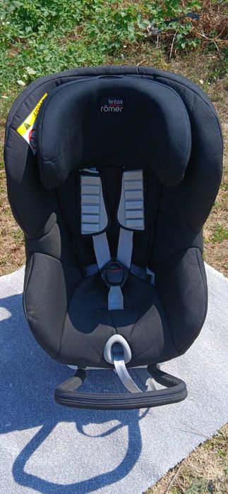 Scaun auto rotativ Britax Romer Dualfix 9-18 kg cu Isofix
