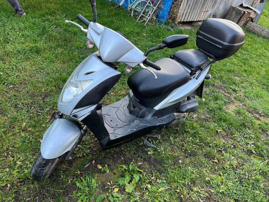 Motocicleta kymco 50 4 timpi