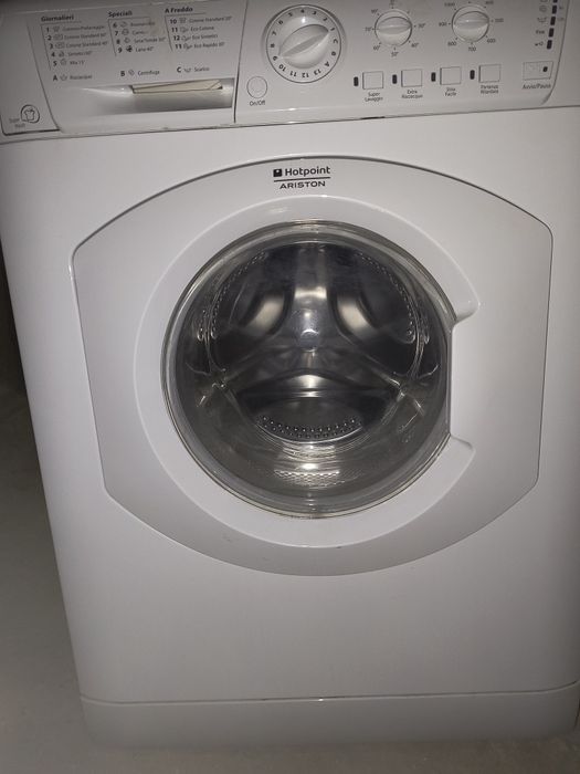 Пералня Ariston Hotpoint