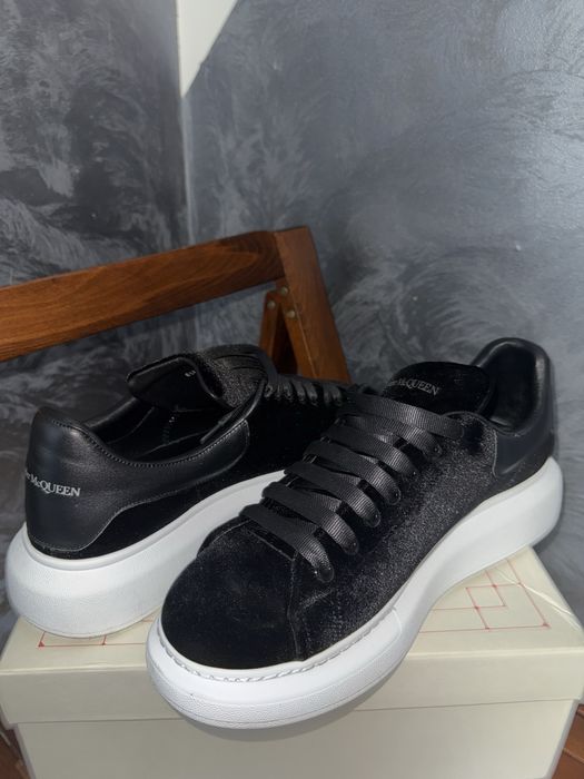 Alexander McQueen catifea 45