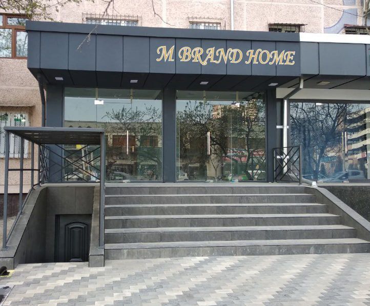 Arenda nejiloy 50 kv.m batcha sharoit bor, yo'l yuzi Chorsu Jar stadio