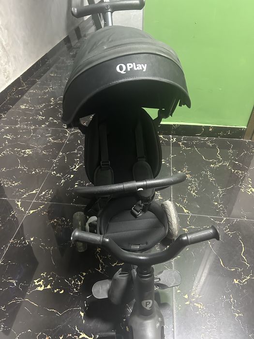 Продам трехколесный велосипед детский Qplay