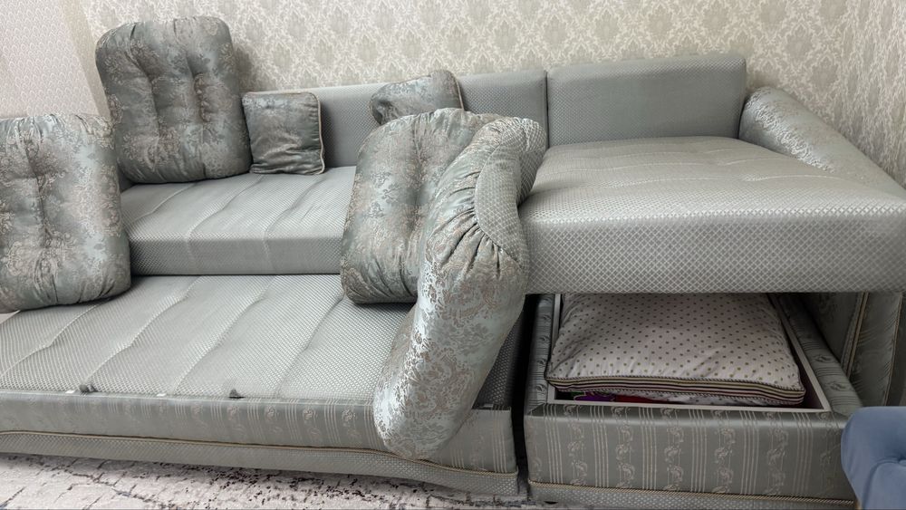 Продам угловой диван