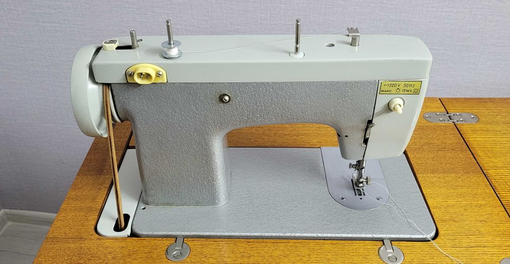 Продаю Швейную машинку Чайка м 14