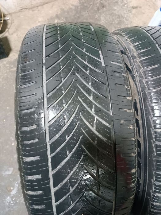 235 55 R17 All Season 2 Dona Balon Sotiladi Holati yaxshi