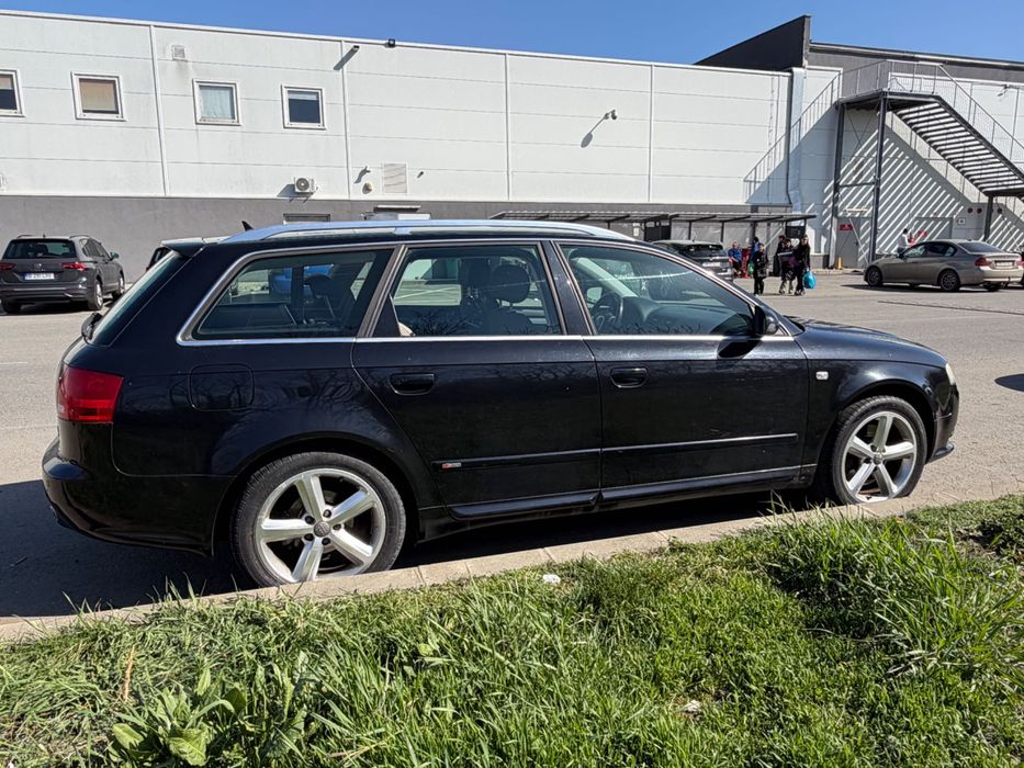 Vând Audi A4 2.0 TDI DPF Quattro