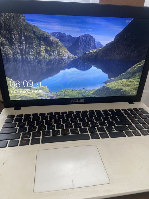 Лаптоп Acer в много добро състояние