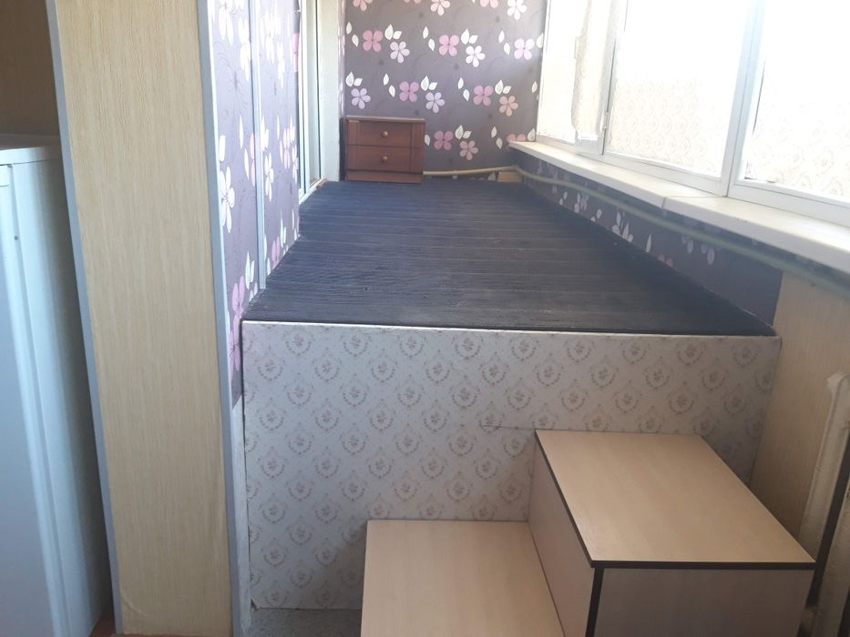 Продам квартиру. В 11 микрорайоне