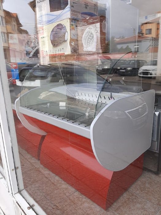 Нови хоризонтални и вертикални хладилни витрини