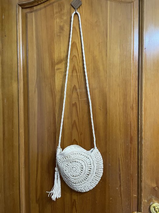 Из Вьетнама привезла, дешево!