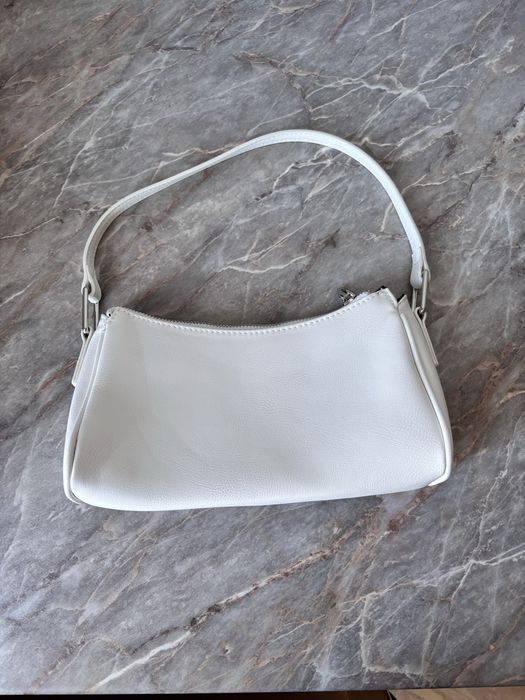 Pull and bear чанта