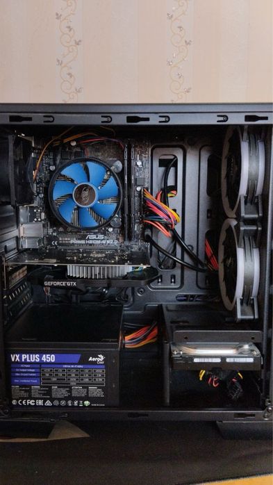 Продаю компьютер+ игровая мышь в подарок.