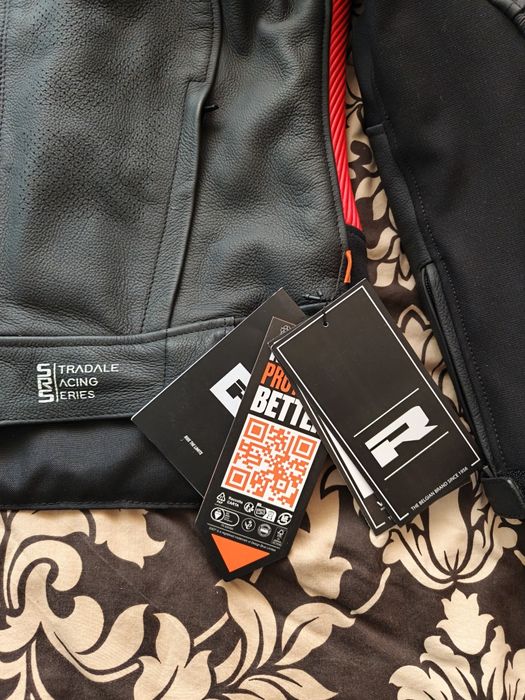 Кожено яке за мотор с гърбица Richa Stradale