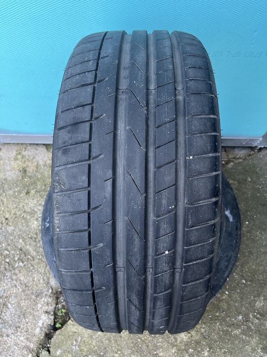 225/40/18 dot22 (2 броя) 7мм грайфер