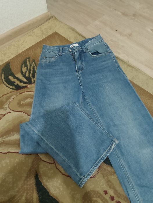 Продам джинсы не надела