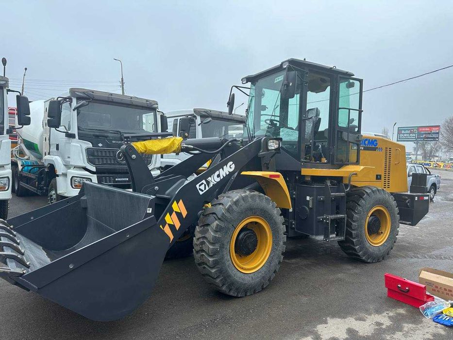 СОТИЛАДИ! ПОГРУЗЧИК XCMG LW330 FN 2.1джойстик янги